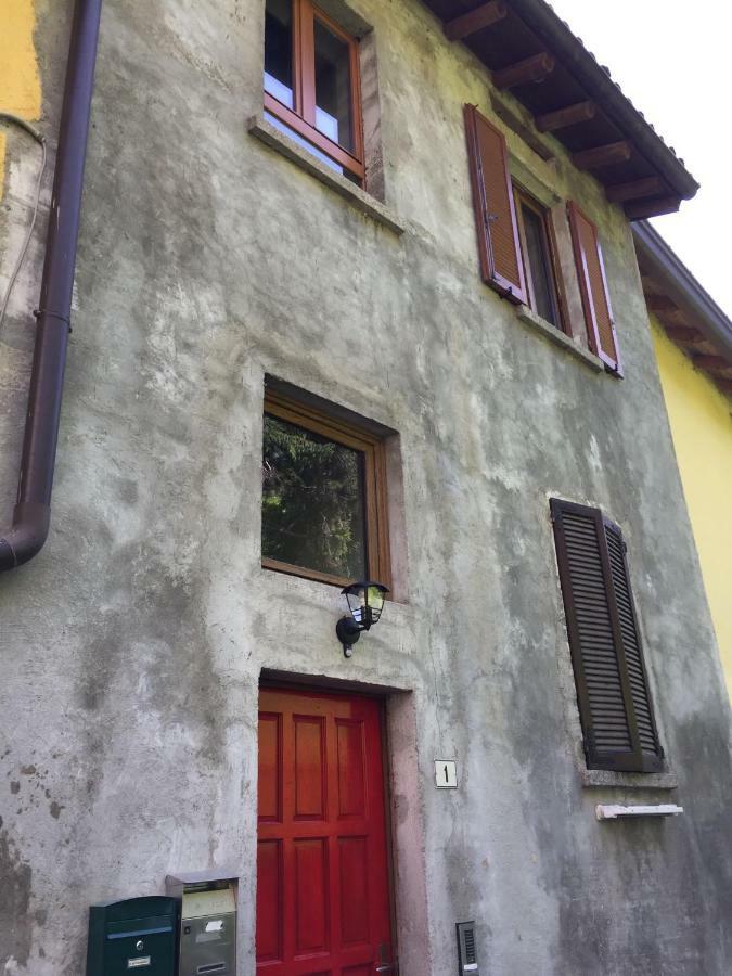 Casa Accogliente Vista Lago Alserio Eksteriør bilde